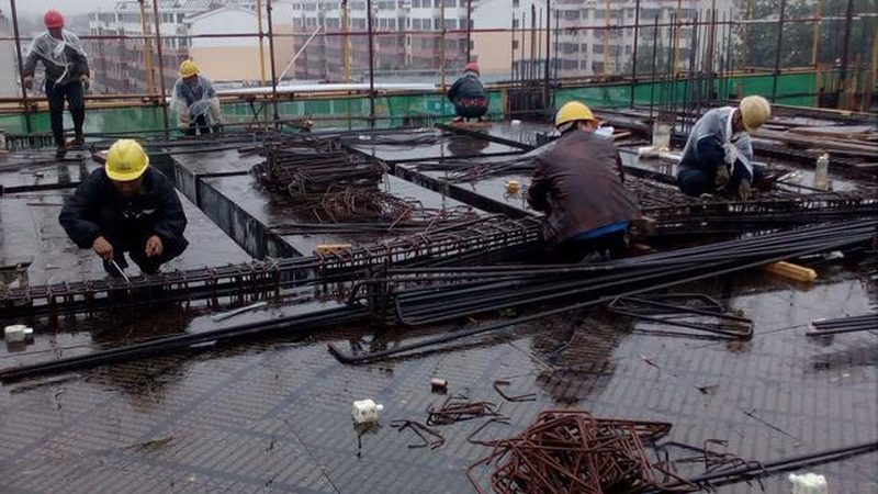 建筑资质代办：北京代办公司如何助力企业合规发展